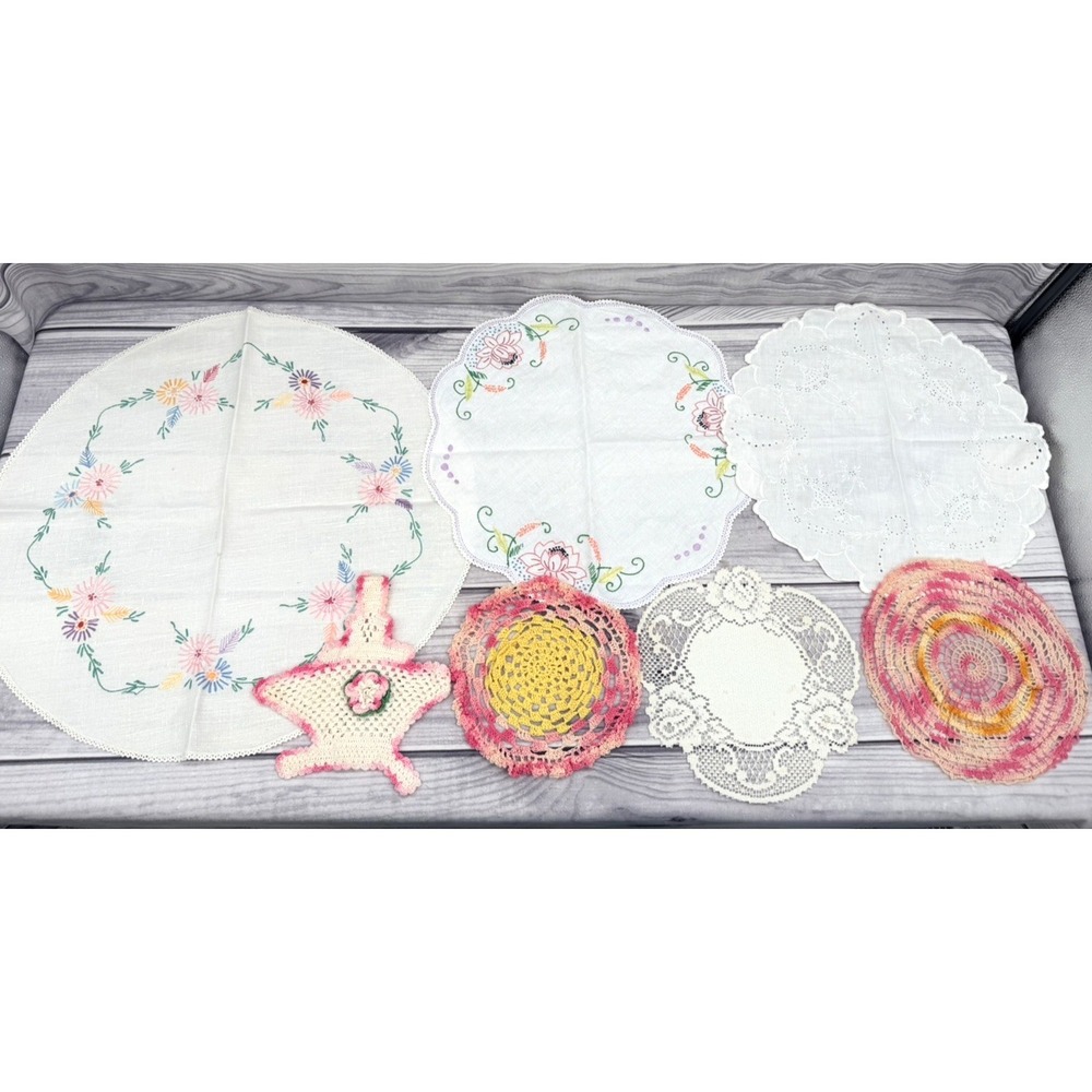 LOT OF 7 VINTAGE‎ EMBROIDERED / CROCHET / LACE DOILIES - CROCHET BASKET